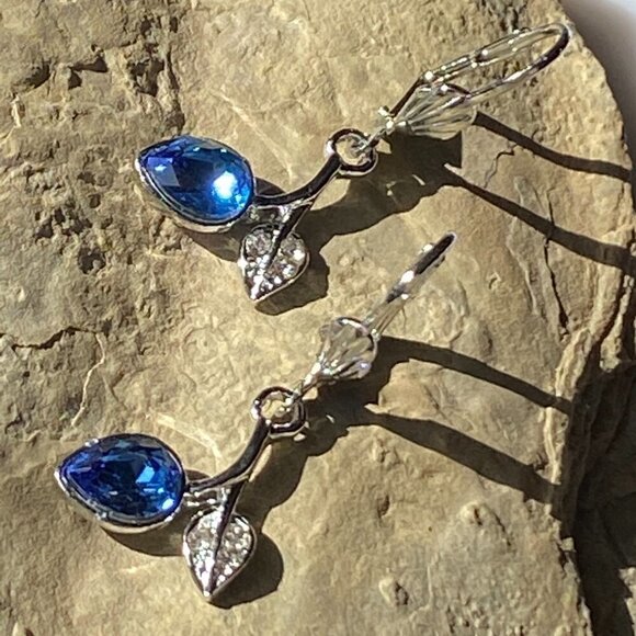 ❤️ Silver Blue Berry Drop Earrings - Picture 11 of 13